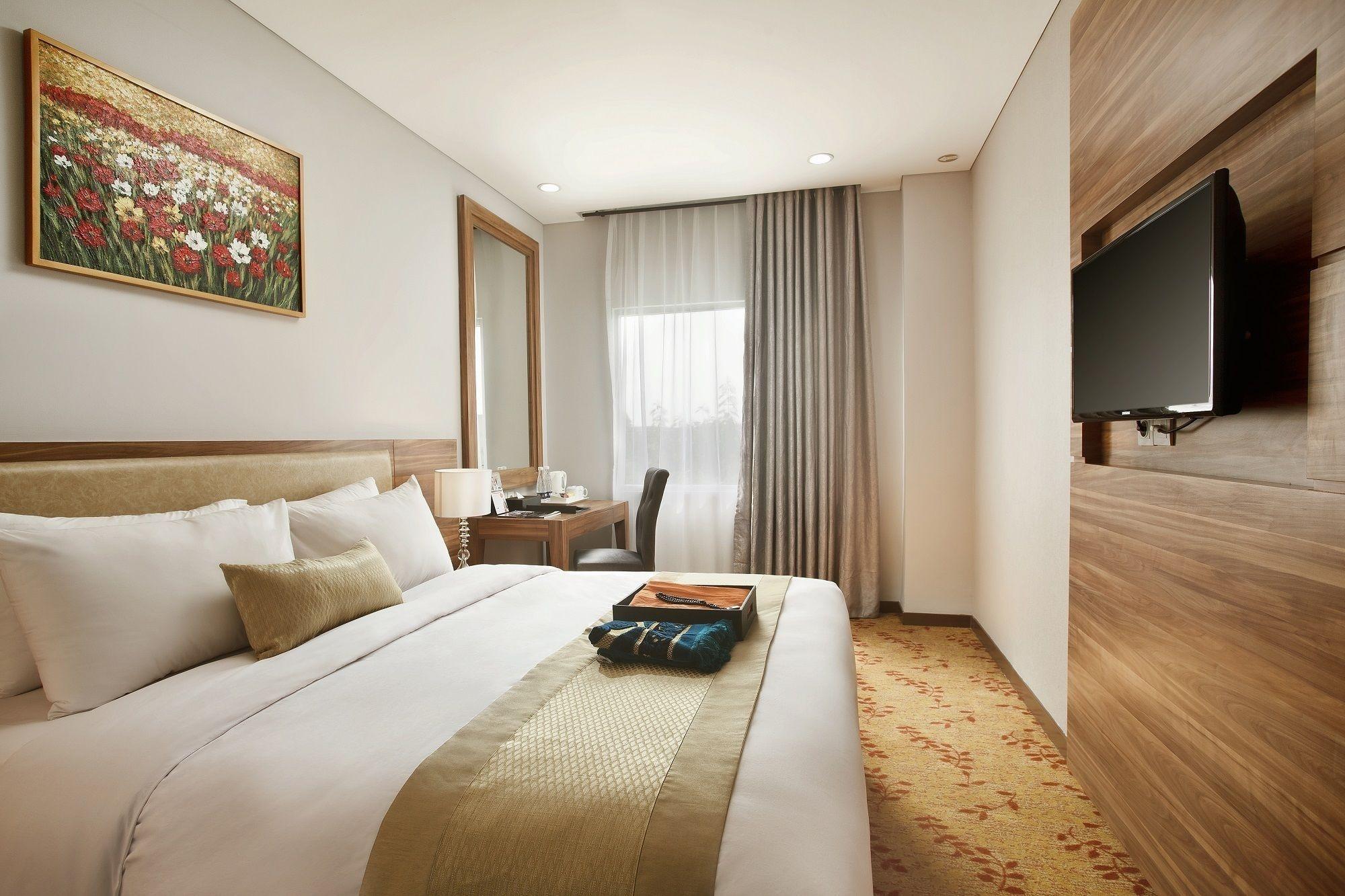 Grand Serela Yogyakarta Exterior photo