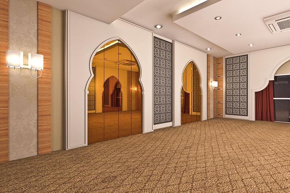 Grand Serela Yogyakarta Exterior photo